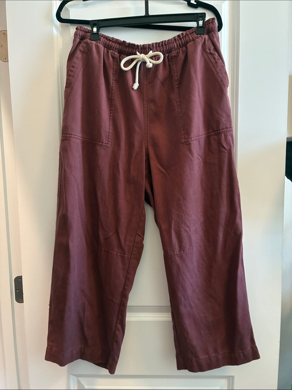 Old Navy Women’s Drawstring wide leg mauve cropped pants